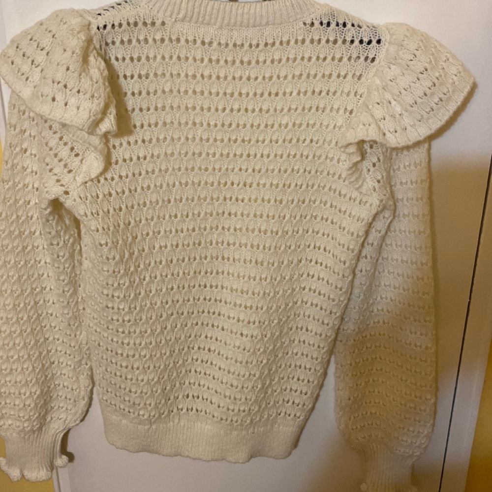 LOFT Women's Cream 100% polyester Sweater